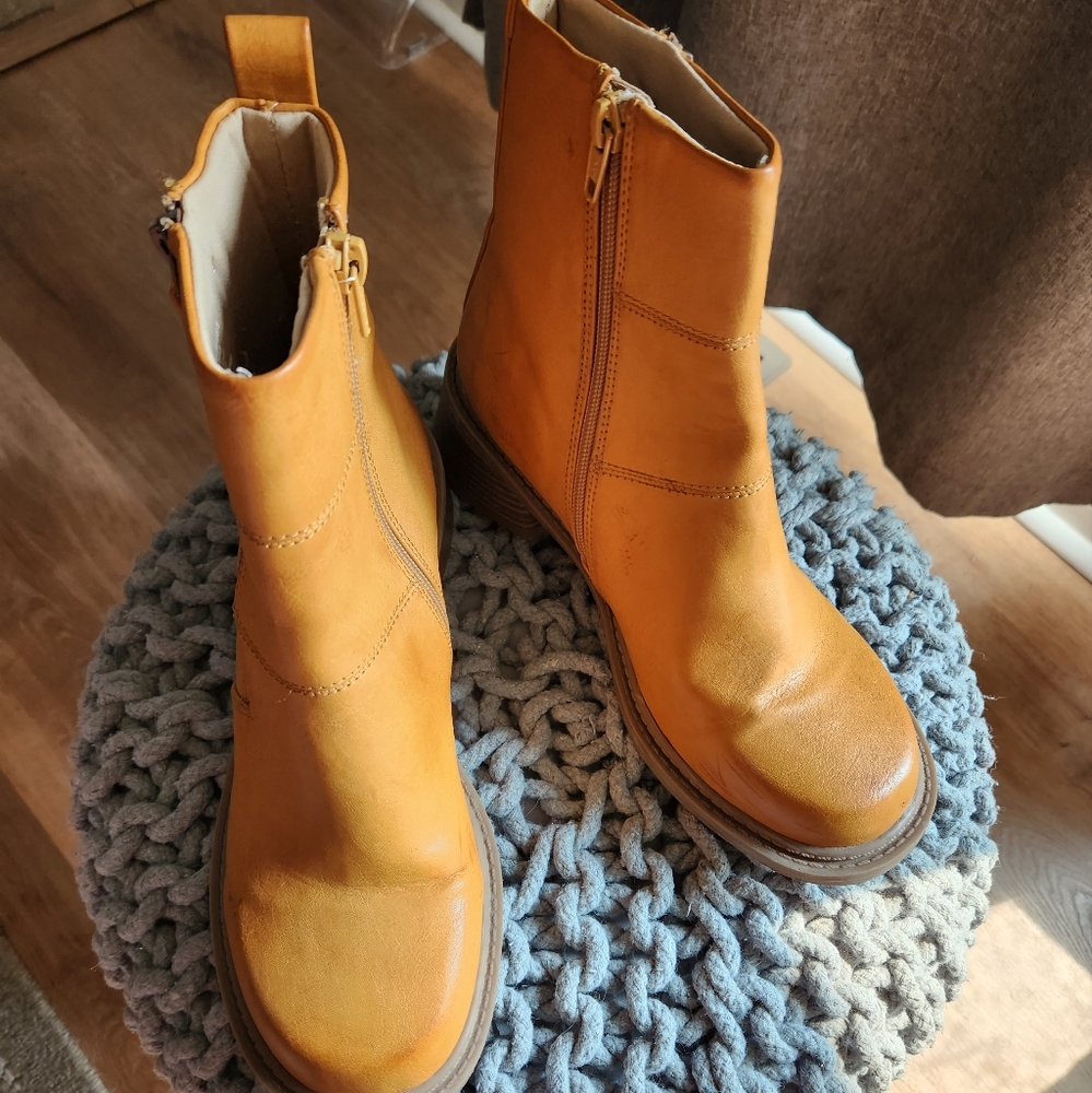 ASOS Avery Trucker Boots- Camel - Picture 3 of 8